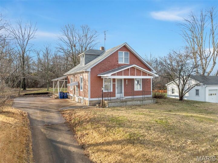 Property Photo:  805 Clay Street  MO 63090 
