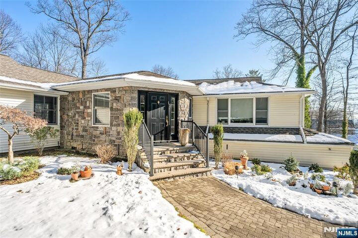 Property Photo:  15 Kenwood Drive  NJ 07677 