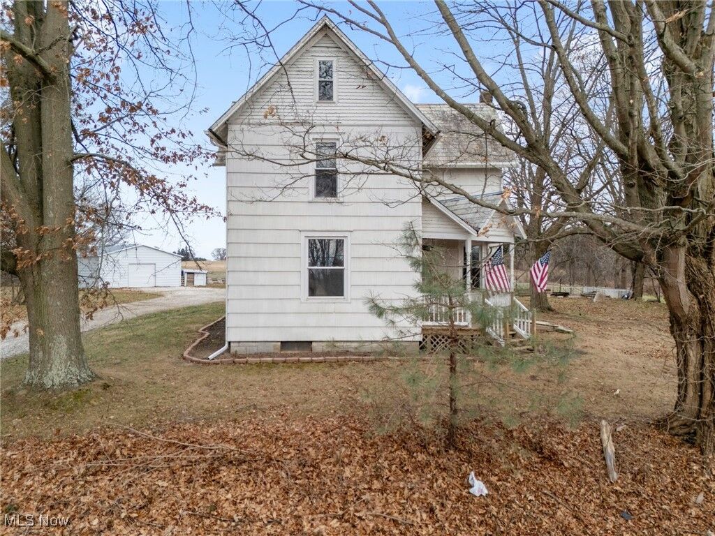 Property Photo:  4692 Beechwood Avenue NE  OH 44669 