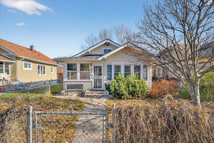 Property Photo:  2946 Morgan Avenue N  MN 55411 