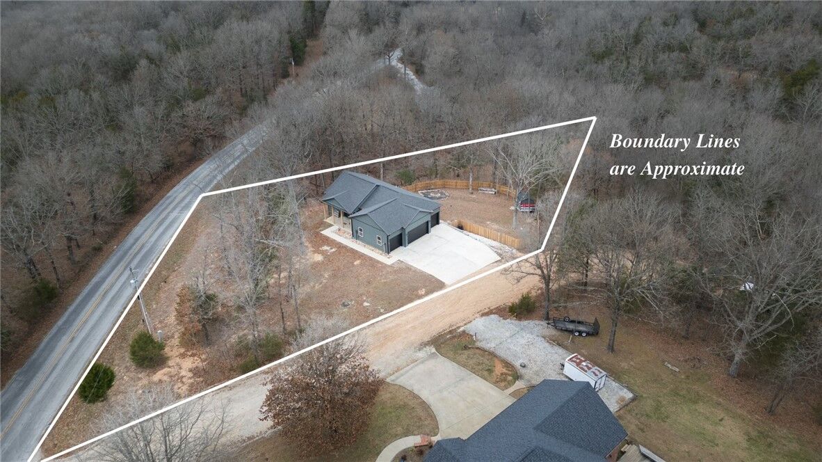 Property Photo:  14201 Horse Shoe Drive  AR 72745 