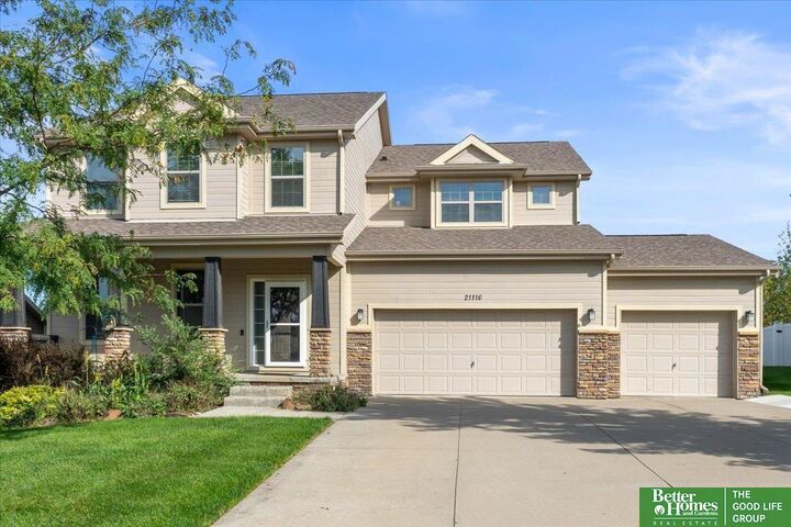 Property Photo:  21110 Buchanan Parkway  NE 68028 