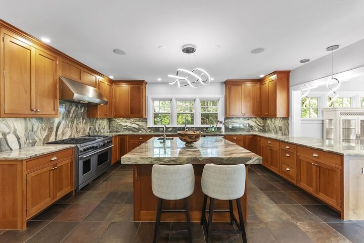 Property Photo: 9 Stones Throw MA 02360