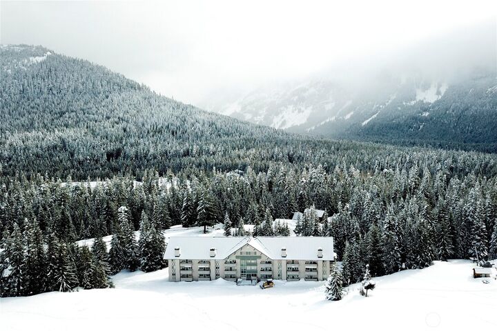 Property Photo:  220  Tanner Way 206  WA 98068 