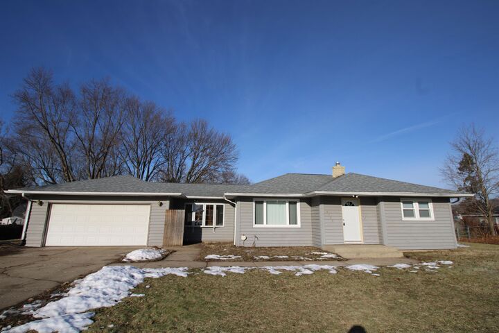 Property Photo:  4193 Ardmore Avenue  IL 61102 