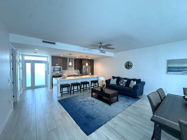 Property Photo:  1 S Palmway 204  FL 33460 