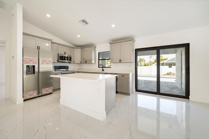 Property Photo:  1213 NW 22nd Place  FL 33993 