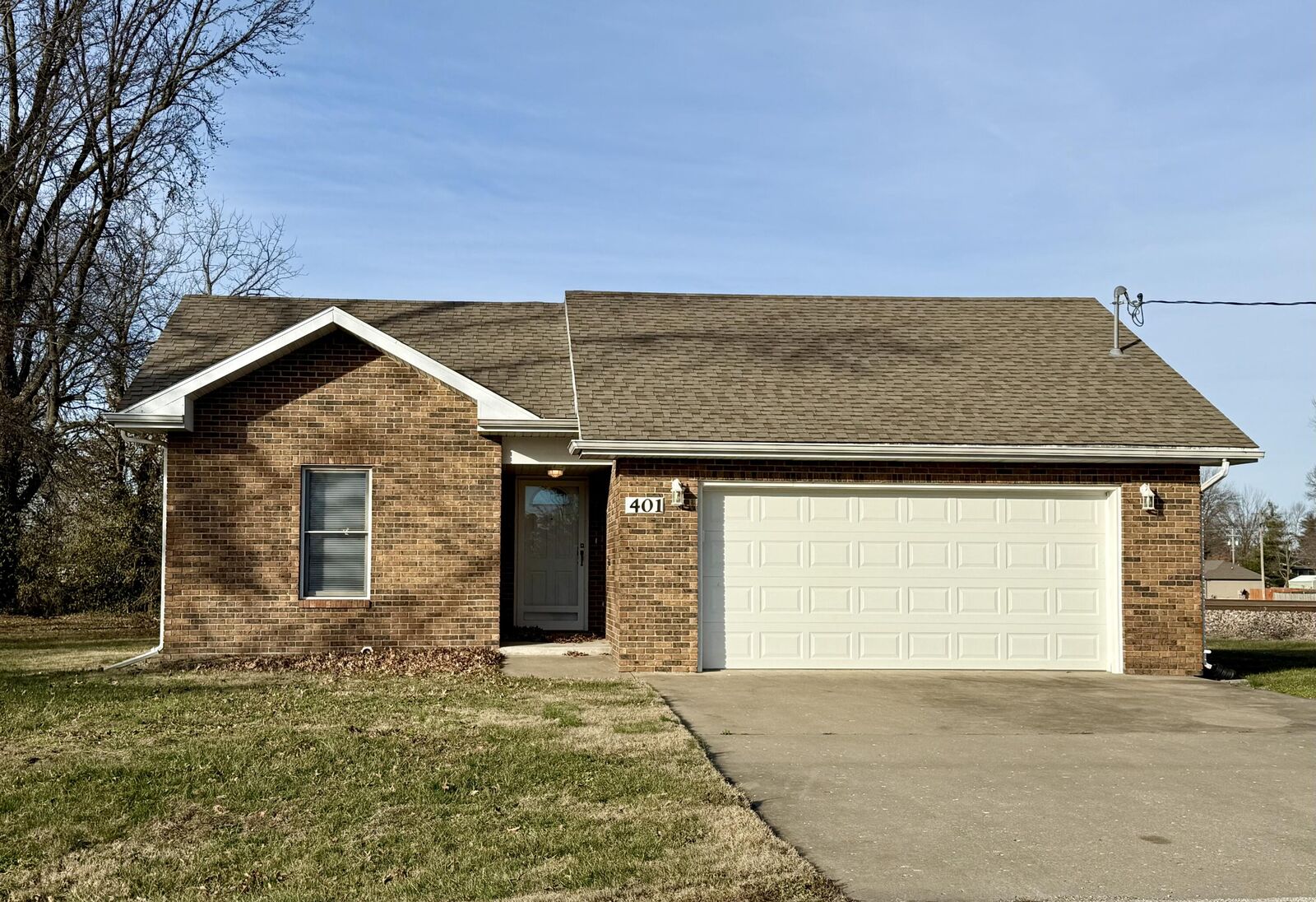 Property Photo:  401 S West Avenue  MO 65738 