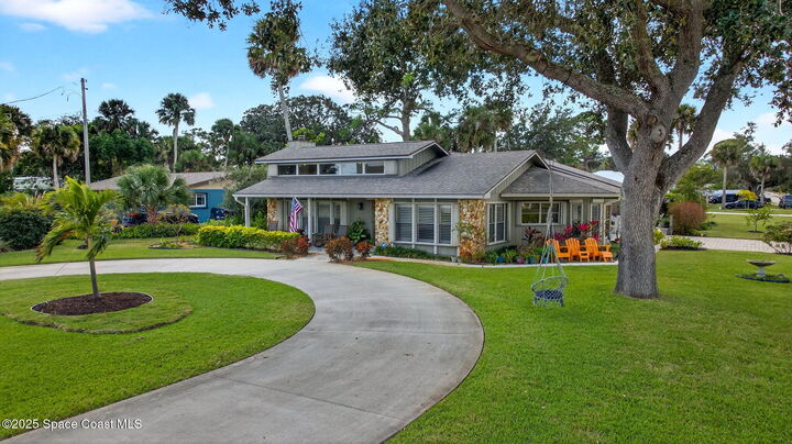 Property Photo:  1100 S Riverside Drive  FL 32132 