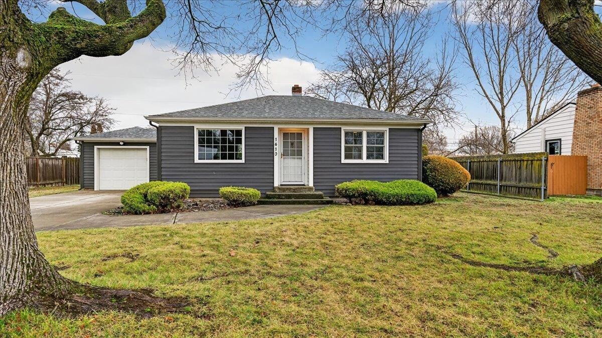 Property Photo:  1410 N Bowman Rd  WA 99212 