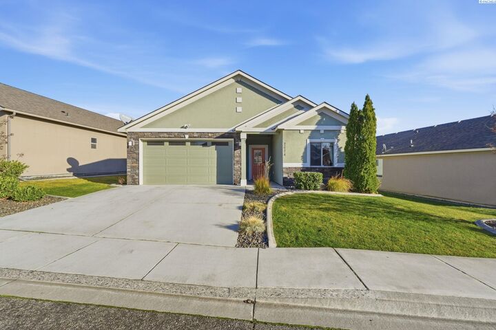 Property Photo:  2624 Eaglewatch Loop  WA 99354 