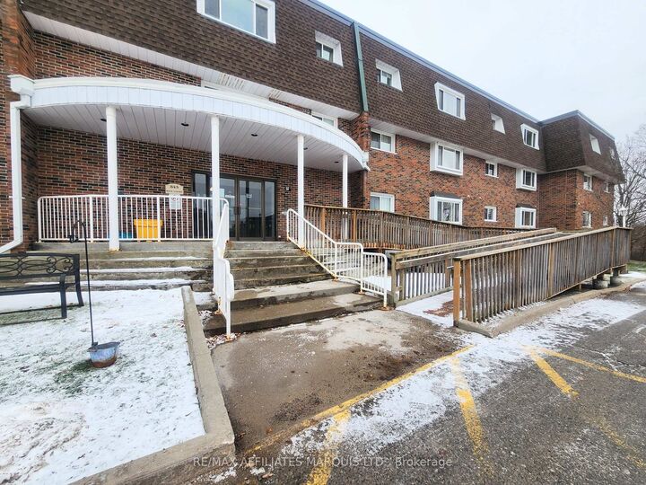 Property Photo: 845 Kyle Court 409 ON K6V 6K7