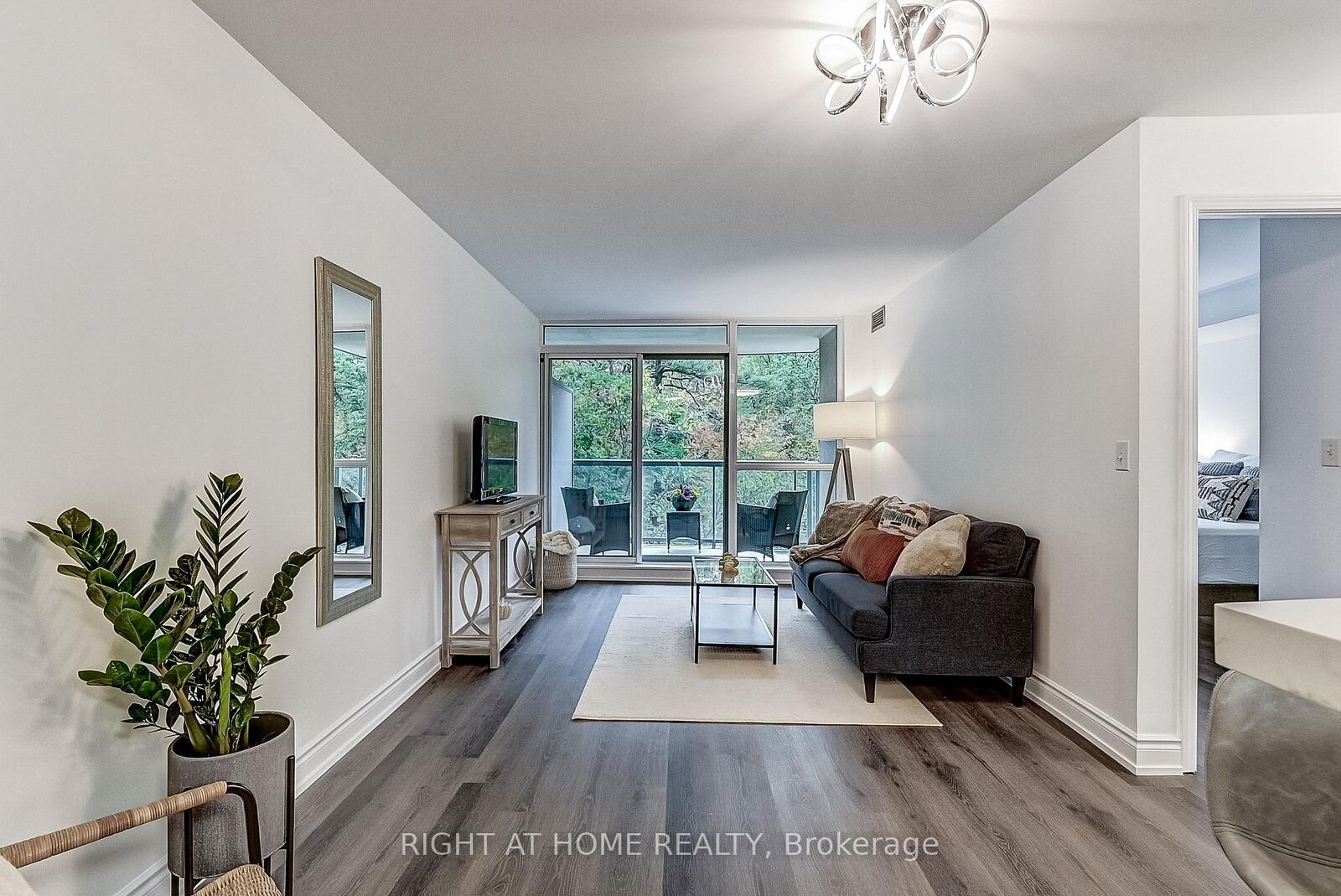 Property Photo: 2565 Erin Centre Boulevard 508 ON L5M 6Z8
