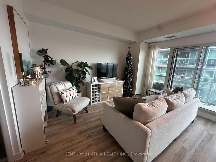 Property Photo: 165 Legion Road N 1731 ON M8Y 0B3