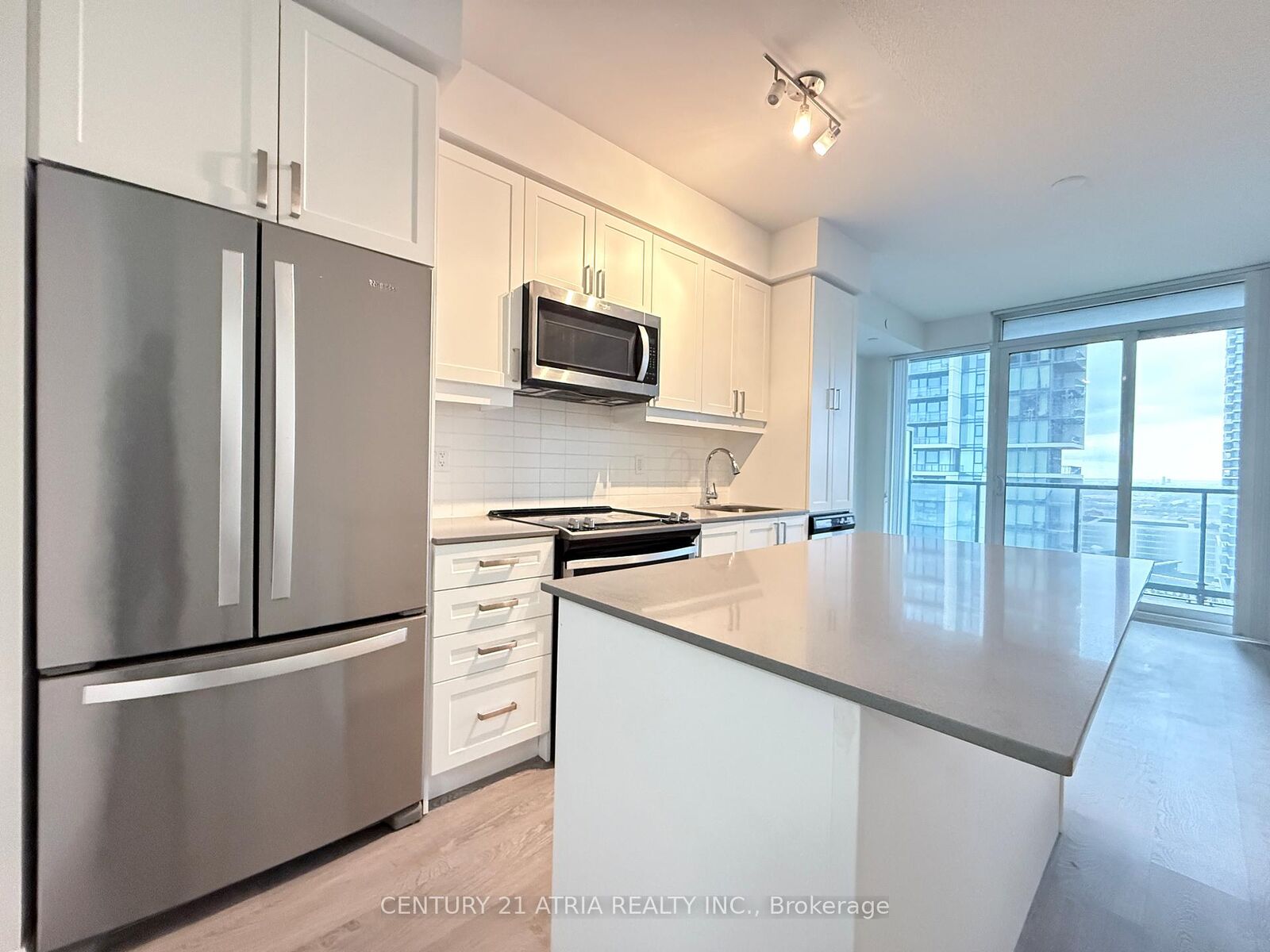 Property Photo: 7895 Jane Street 1711 ON M5B 1L4