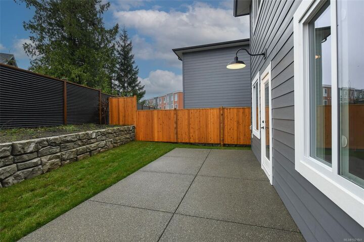 Property Photo: 2317 McDonald Rd #B BC V9M 0C8