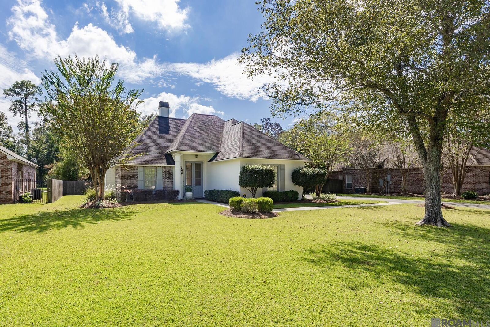 Property Photo:  17440 Beachwood Ave  LA 70817 