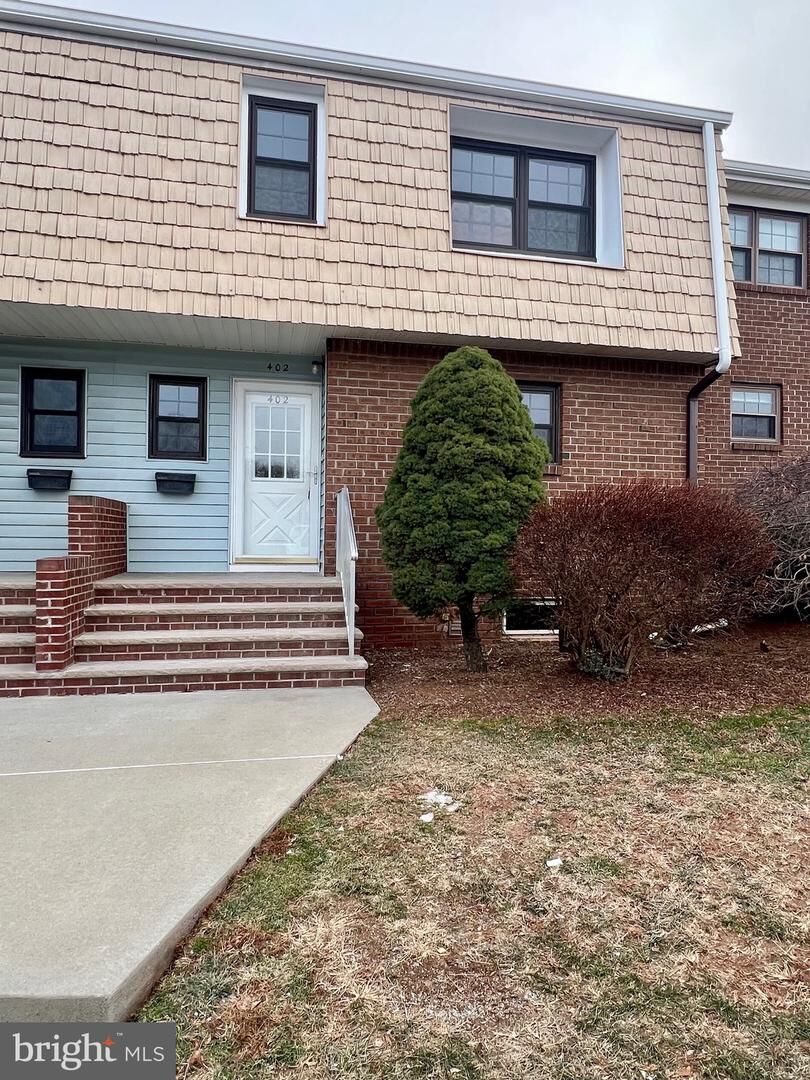 Property Photo:  402 Windsor Court  NJ 08844 