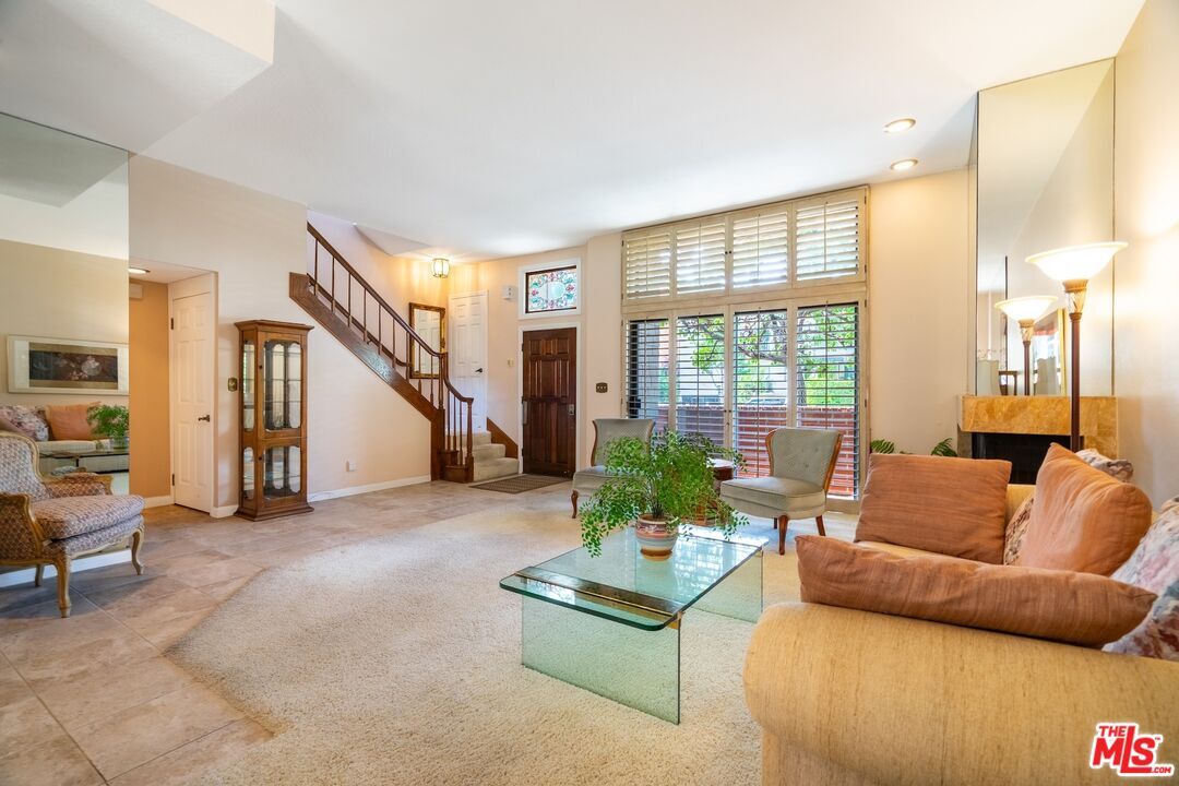 Property Photo:  802 3rd St  CA 90403 