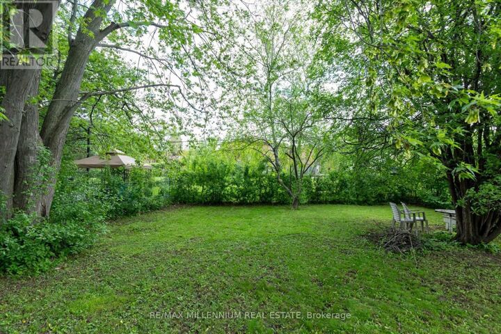 Property Photo:  484 Drewry Avenue  ON M2R 2K8 