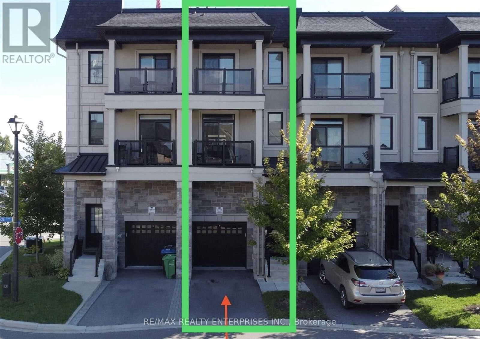 Property Photo:  588 Rapids Lane  ON L5G 0A9 