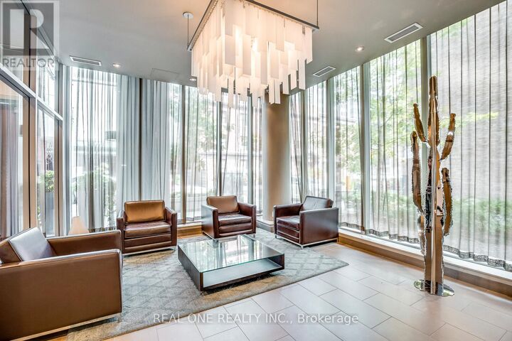 Property Photo:  126 Simcoe Street 2007  ON M5H 4E6 