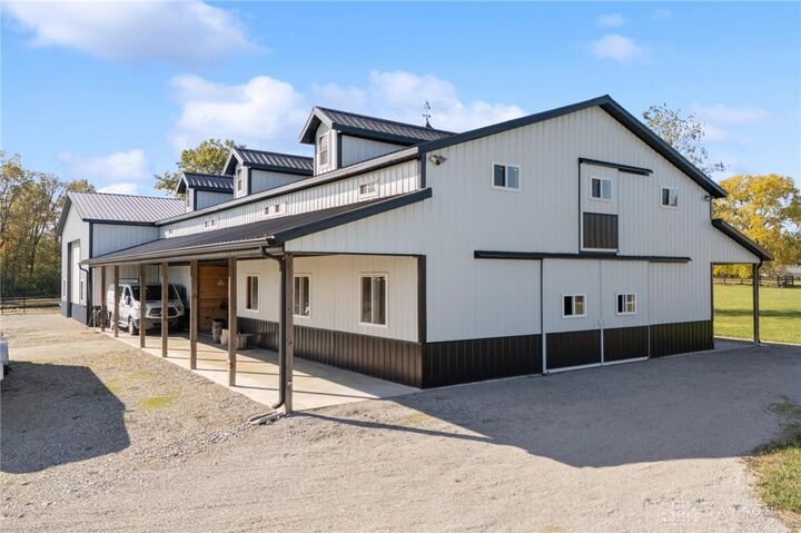 Property Photo: 1005 Arabian Run Drive OH 45113