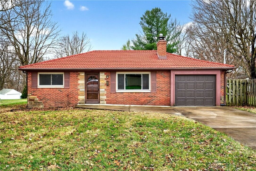 Property Photo:  275 Parker Drive  OH 45066 