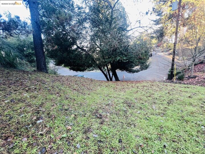 Property Photo: 6636 Exeter Dr CA 94611