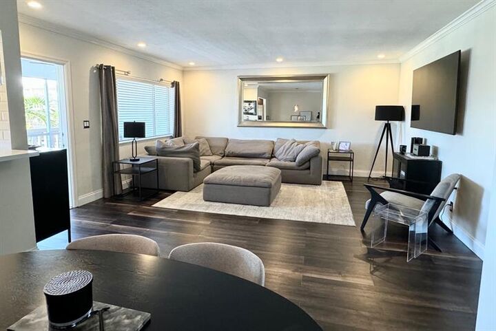 Property Photo:  2141 NE 68th St 203  FL 33308 