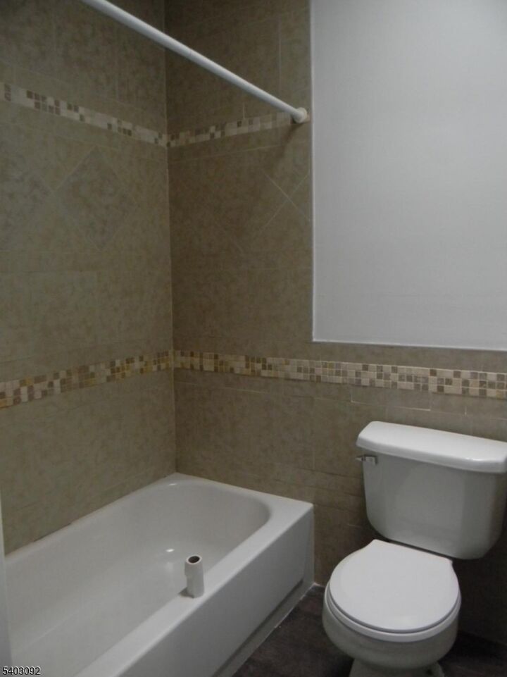 Property Photo:  181 S 10th St 1  NJ 07107 