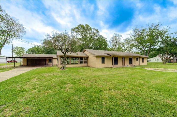 Property Photo:  1745 Stone Road  TX 77581 