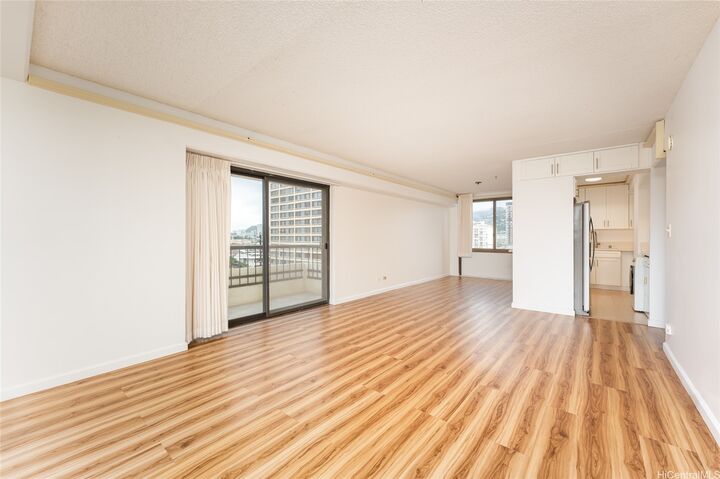 Property Photo:  2333 Kapiolani Boulevard 517  HI 96826 