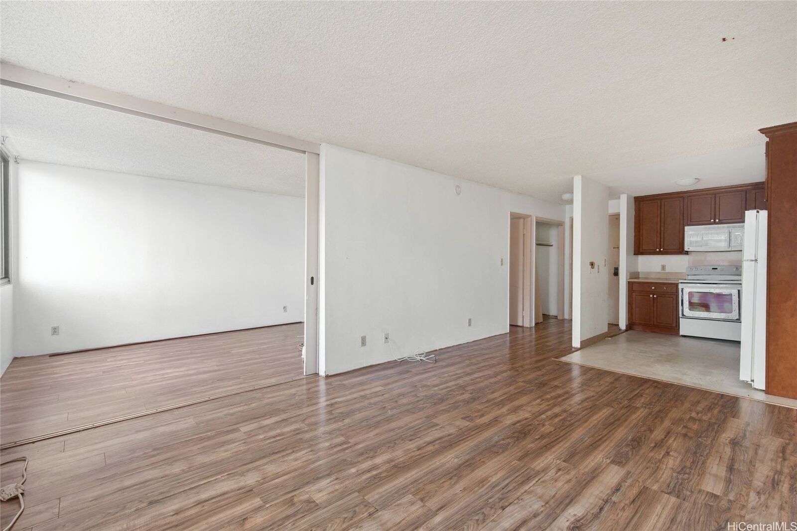 Property Photo:  1255 Nuuanu Avenue E404  HI 96817 