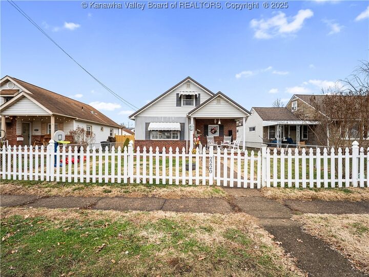Property Photo:  2220 Washington Avenue  WV 25177 