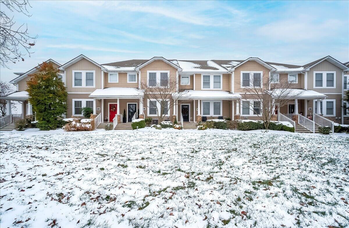 Property Photo:  201 Towne Square Park 2103  KY 40511 