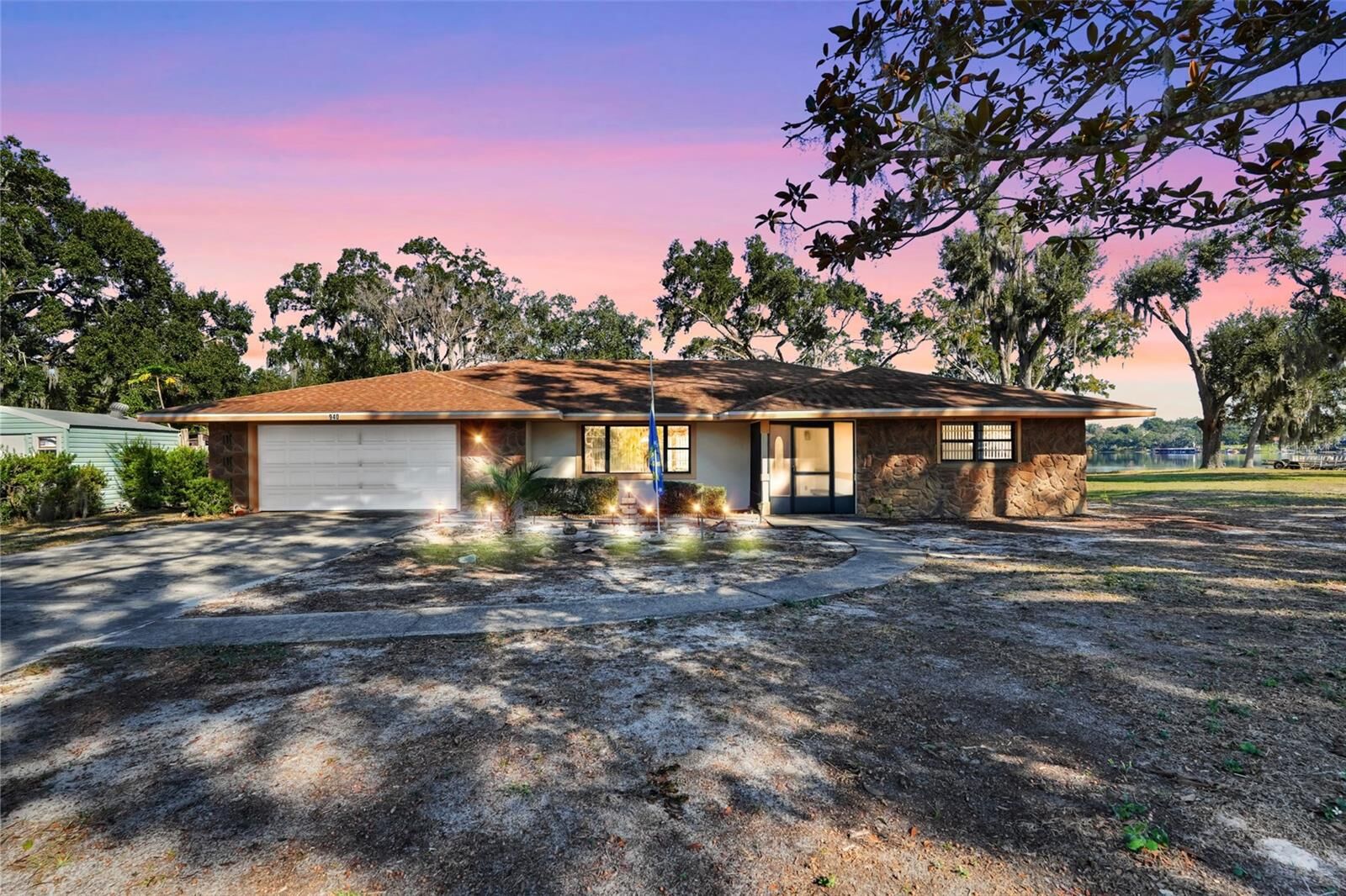 Property Photo:  940 Johnson Drive  FL 34711 