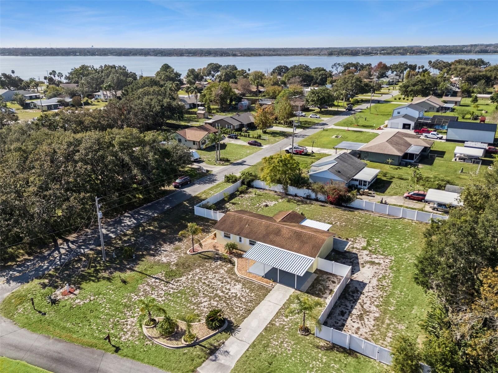 Property Photo: 33415 Picciola Drive FL 34731