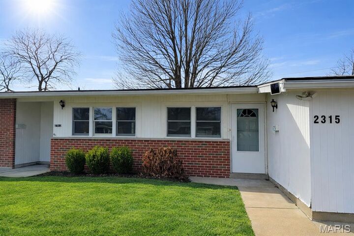 Property Photo:  2313 &Amp 2315 Saint George Lane  MO 63301 