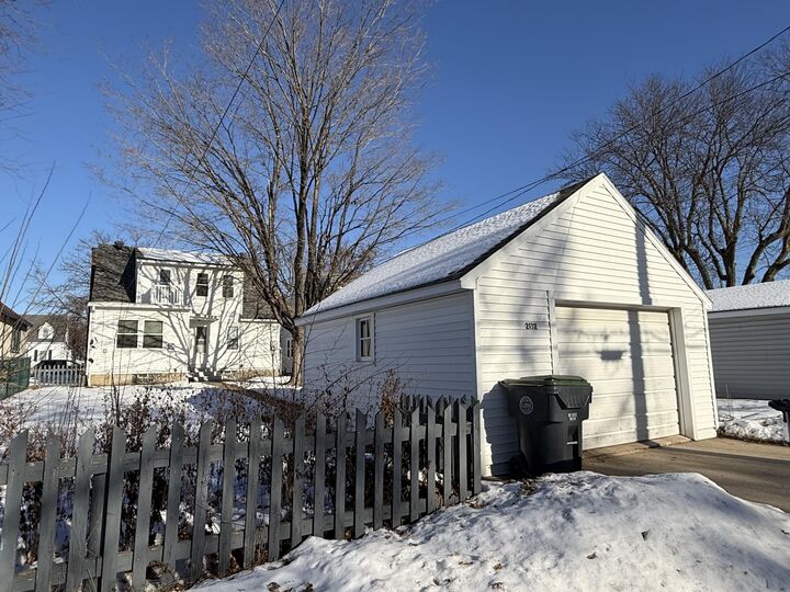 Property Photo: 2132 Winnebago St WI 54601