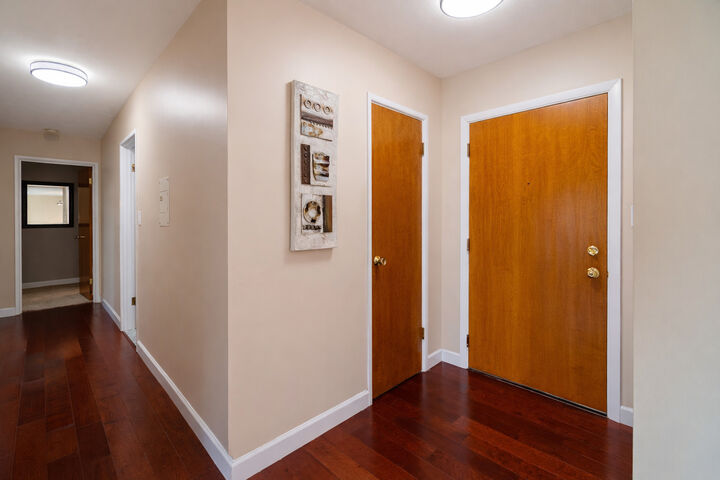 Property Photo:  1321 S Finley Road 419  IL 60148 