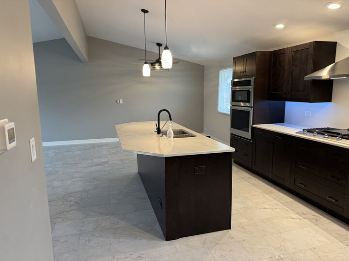 Property Photo: 110 Hickory Lane IL 60450