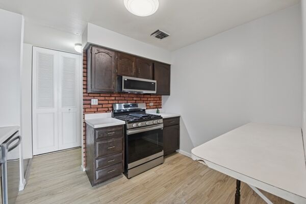 Property Photo:  1880 Bonnie Lane 416  IL 60169 