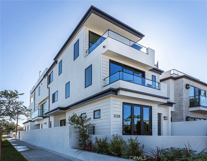 Property Photo:  328 3rd  CA 92648 