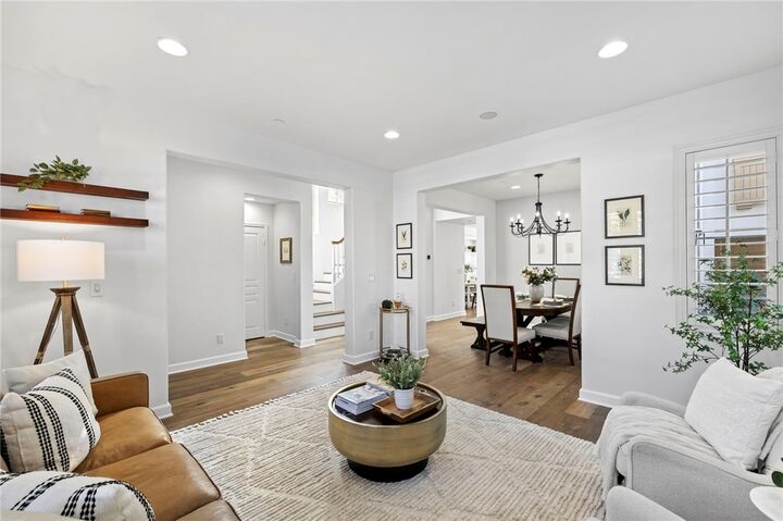 Property Photo:  27 Via Zamora  CA 92673 