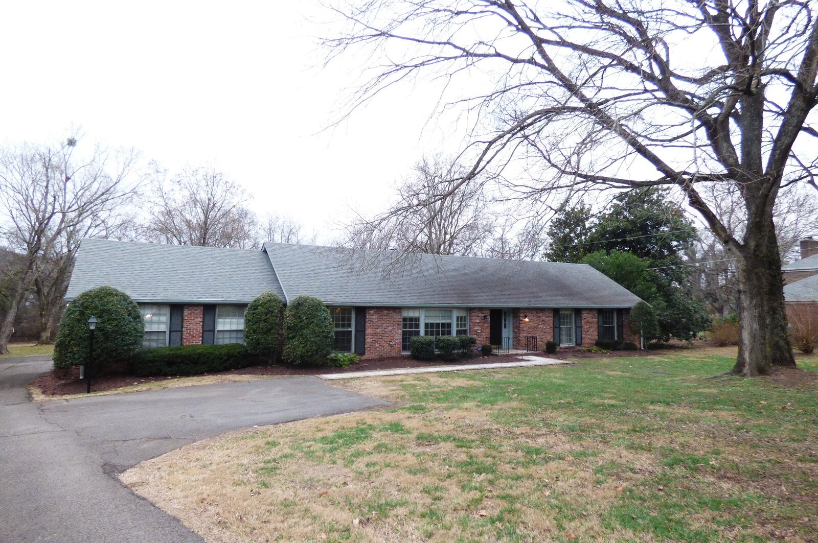 Property Photo:  5425 Camelot Rd  TN 37027 