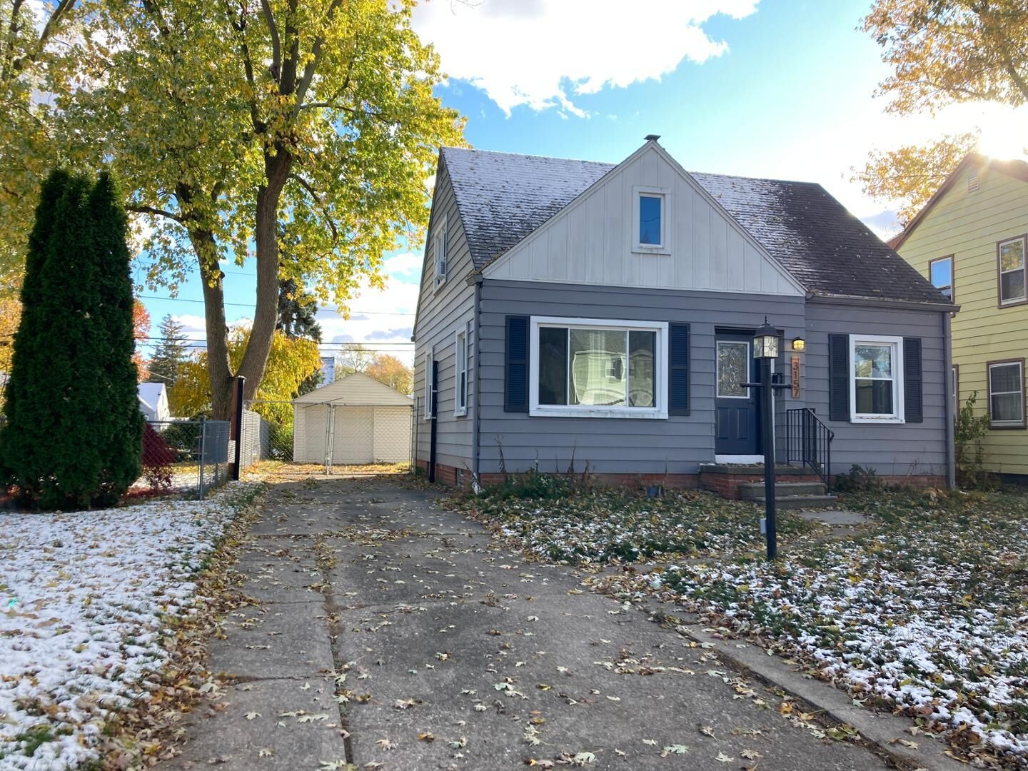 Property Photo:  3157 Strathmoor Avenue  OH 43614 
