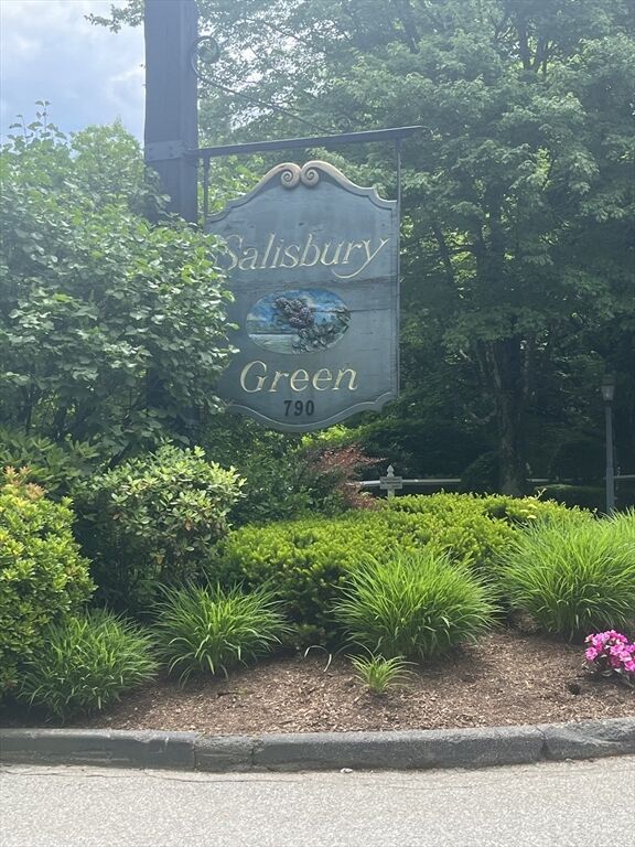 Property Photo:  796 Salisbury St. B  MA 01609 