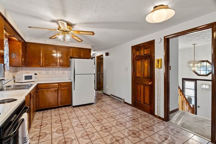 Property Photo:  22 Westchester Dr  MA 01843 