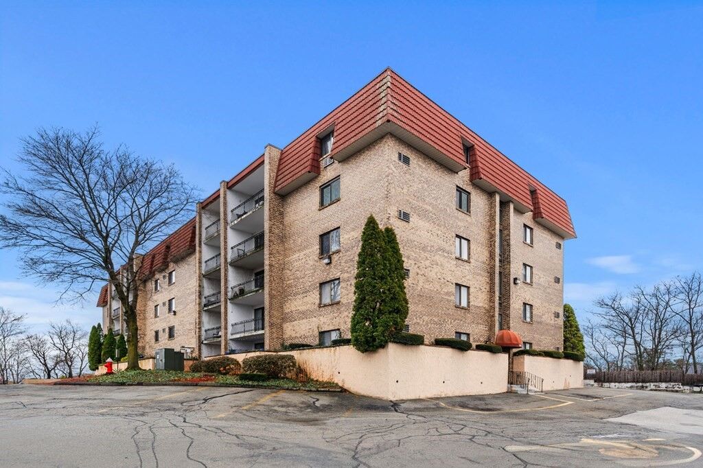 Property Photo:  159 Franklin St D2  MA 02180 